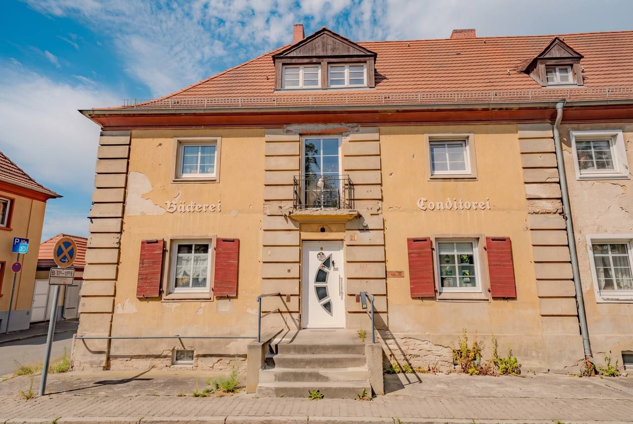 Reihenendhaus mit Garten und Pool, 1927 – Straßenansicht